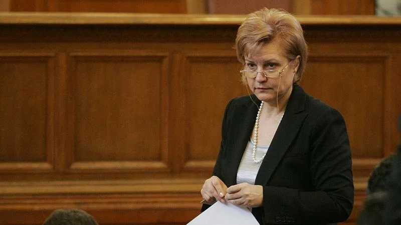 Средната работна заплата е като зеле със свинско, смята Менда Стоянова