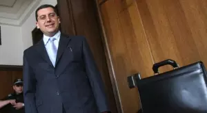 2013/10/01/0143524001380635836