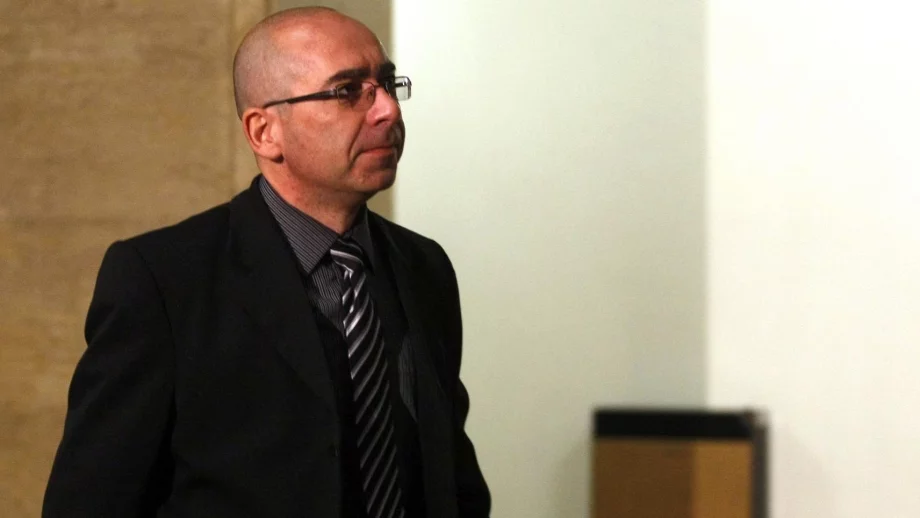 Бивш министър: Въвеждането на пръстови отпечатъци е много шум за нищо