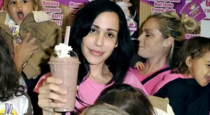 Ето как изглежда днес първата майка на осемзнаци в света (СНИМКИ)