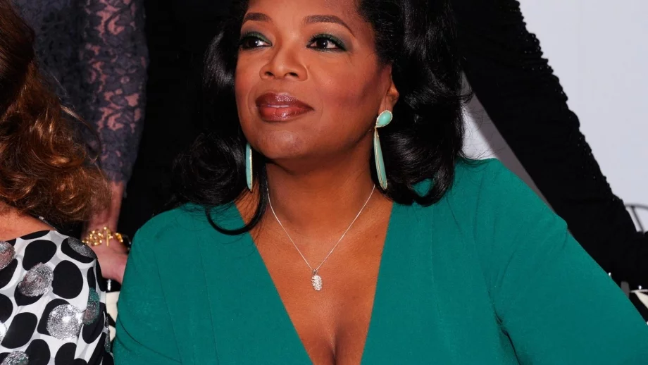 Опра разпродава част от имуществото си 