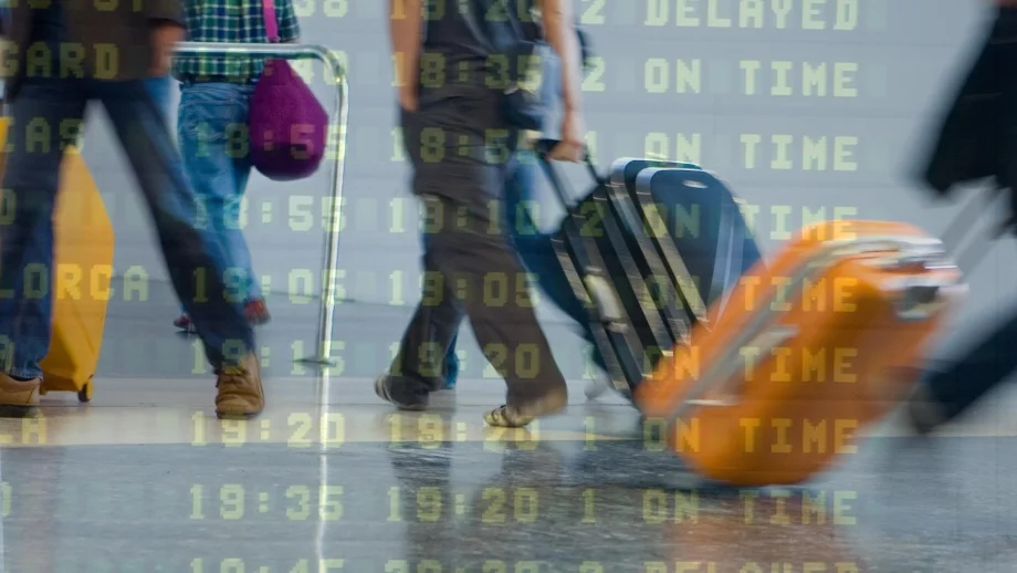 Всеки трети българин е работил в чужбина или има близки, които го правят