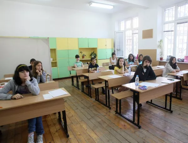 Само Румъния дава по-малко пари за образование от България