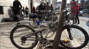 2013/10/01/0260165001380634771