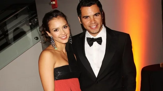 Звездите, които се влюбиха в свои фенове