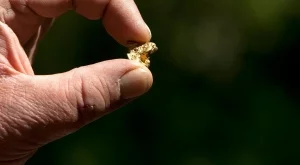 2013/10/01/0361156001380632939