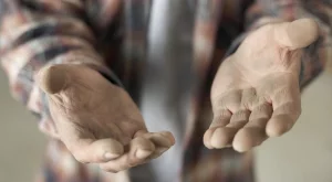 2013/10/01/0406592001380618674