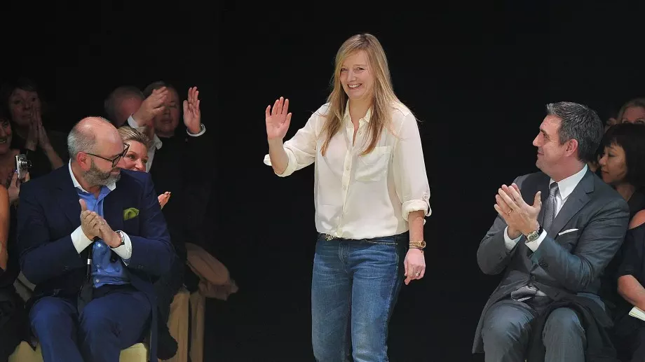 Сара Бъртън, любимата дизайнерка на Кейт Мидълтън, напусна Alexander McQueen