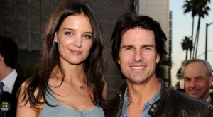 Кейти Холмс криела връзка заради голяма сума пари