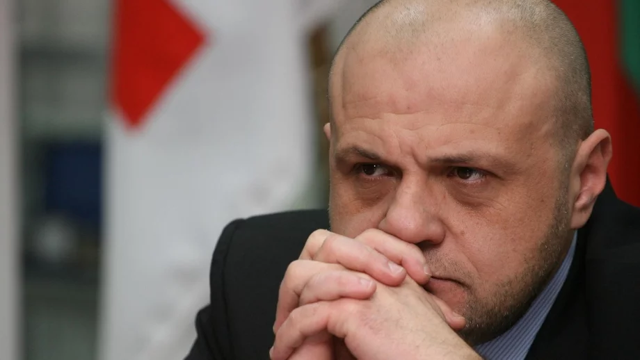 Дончев ще председателства Тристранката 