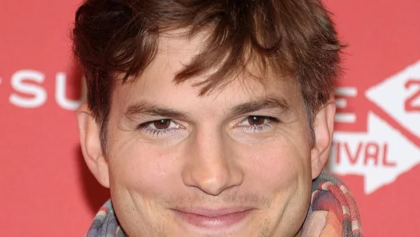 Аштън Кътчър гладувал  след развода с Деми Мур