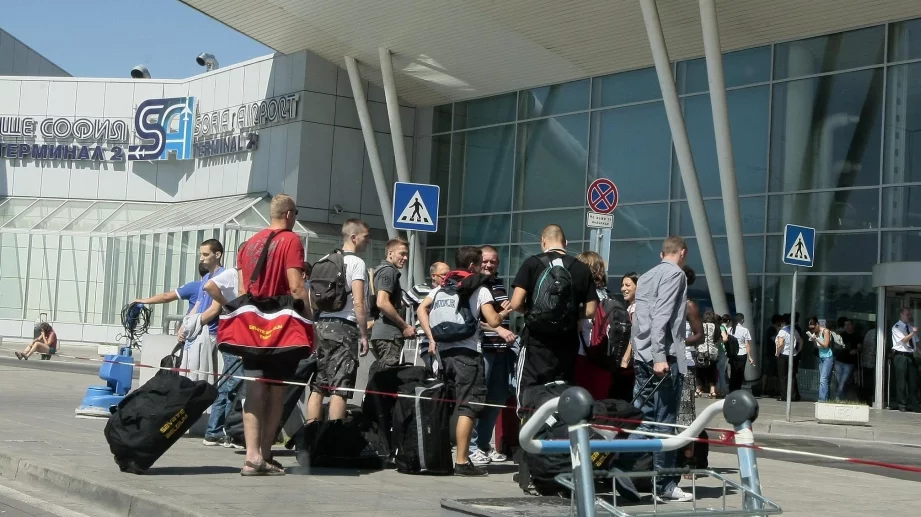 Летище "София" ще се бори с нелегалните таксита по нов начин 