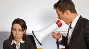 Поведението на "злия" началник може да е заразно