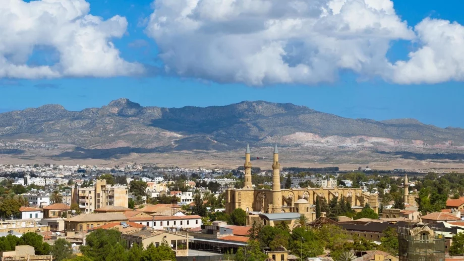 Кипър остава без надзор от страна на кредиторите