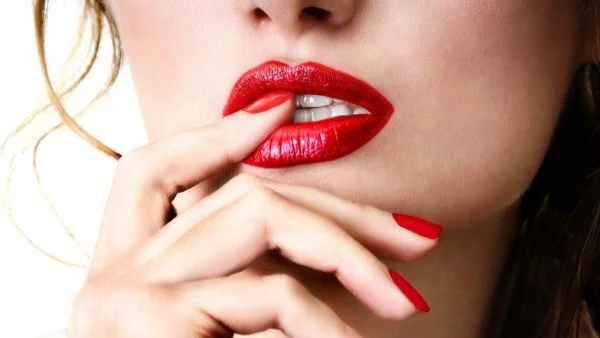 Каква си според маникюра си