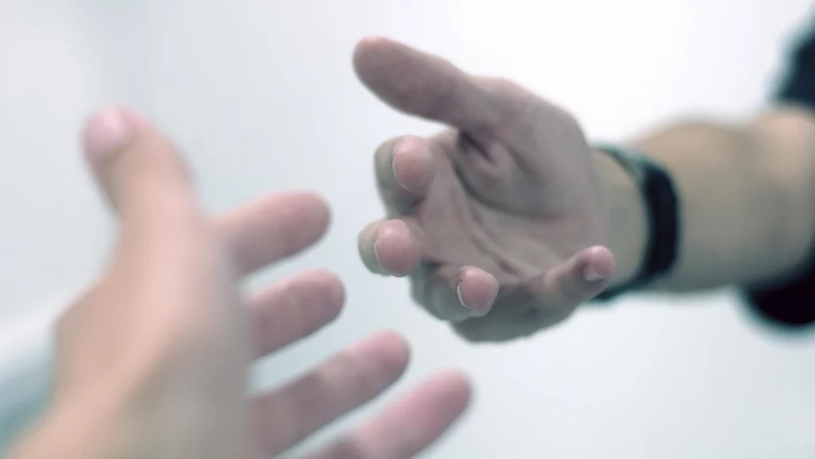 Над 50% от българите правят дарения по Коледа 