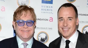 Елтън Джон вдига сватба