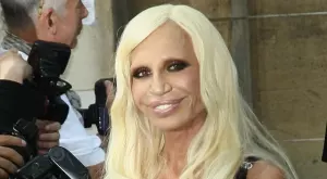 Няма да повярвате как е изглеждала Донатела Версаче преди (СНИМКИ)