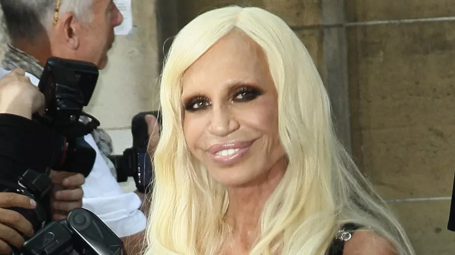 Няма да повярвате как е изглеждала Донатела Версаче преди (СНИМКИ)