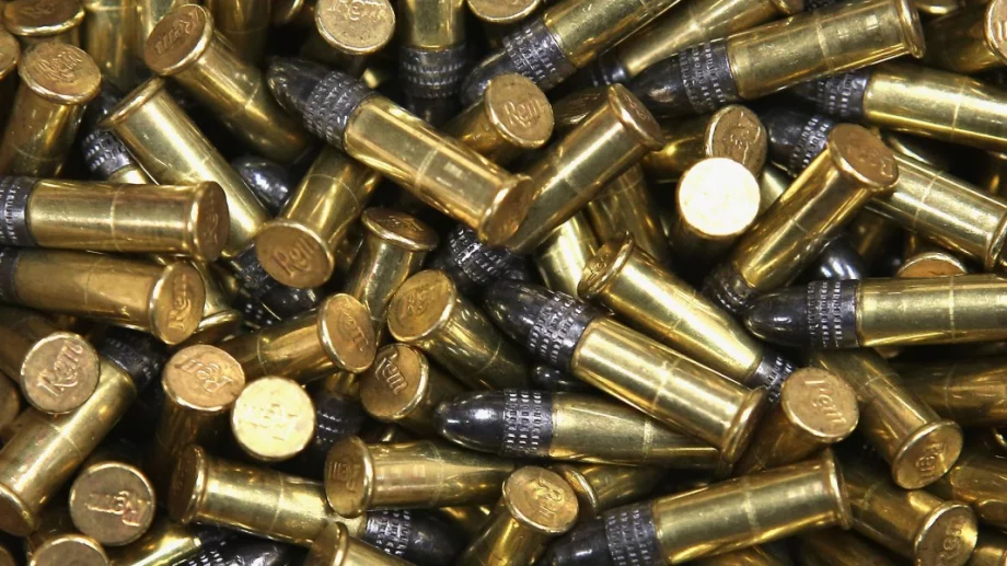 Финансовият шеф на Huawei получава писма с куршуми