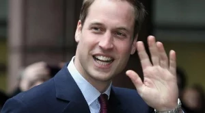 Принц Уилям ще работи  в  Бърза помощ