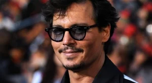 На колко години звездите са изгубили девствеността си