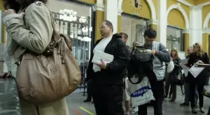 По-високи заплати за данъчните, ако съберат повече данъци - обещание от служебното правителство