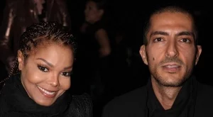 Джанет Джексън е бременна на 50