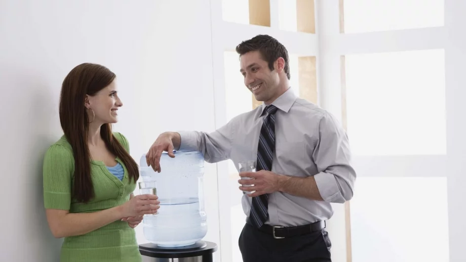 Как да водите приятен разговор с неприятен човек?