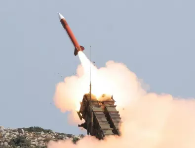 Турция изстреля секретна балистична ракета над Черно море (ВИДЕО)