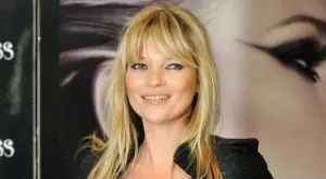 Кейт Мос се появи неадекватна на важно събитие (СНИМКИ+ВИДЕО)