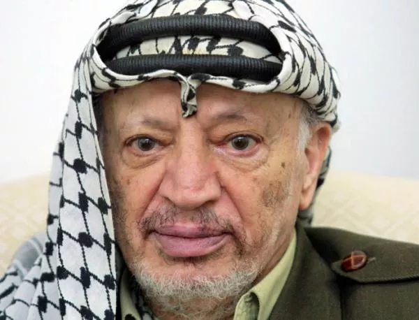 Отровили Ясер Арафат с полоний