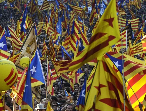 В Испания арестуваха кмет заради отказ да свали каталунския флаг