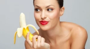 Бананите и бадемите зареждат женското либидо 