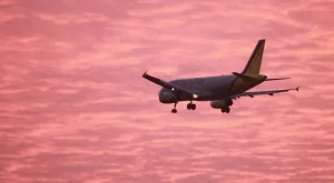 Цели два часа силна турбуленция люля самолет (Видео)