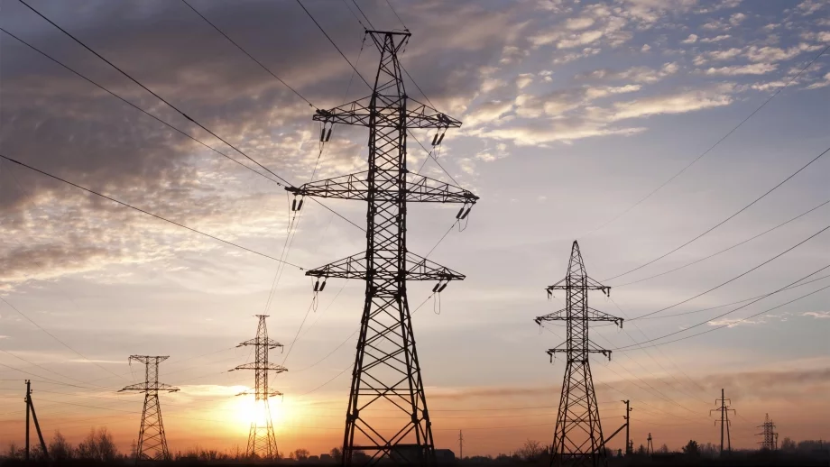 Покачва се производството на ток през ноември 2014 година