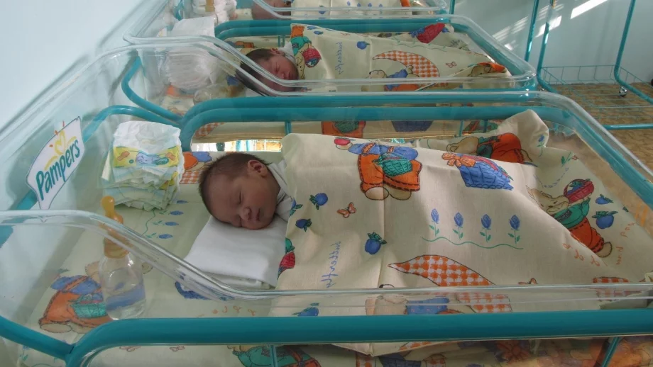 Зам.-министър: Лимит на ражданията е като лимит на дишането