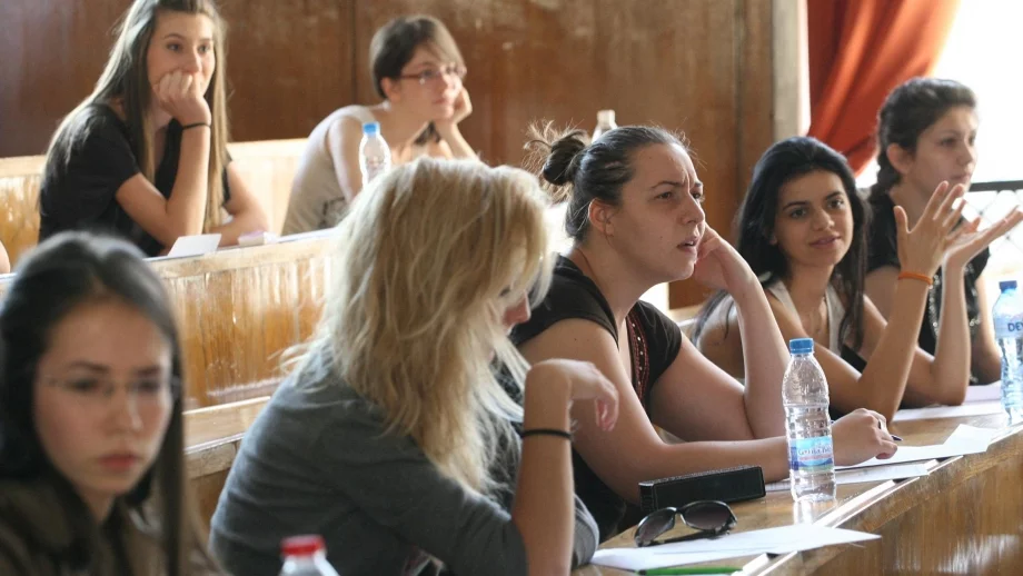 60% от младите висшисти у нас работят нещо, което не изисква висше образование