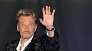 Почина Джони Холидей