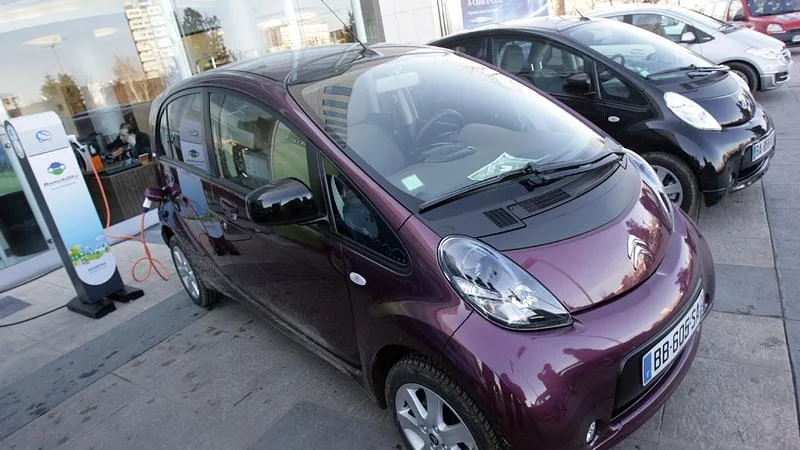 1,3 млн. лева отиват за покупката на електромобили за чиновници