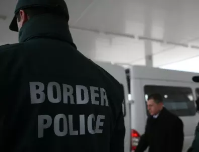 Хванаха с подкуп граничен полицай от ГКПП-Гюешево