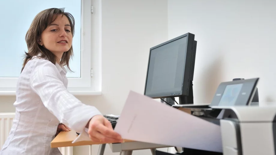 Продажбите на принтери се свиха с една десета