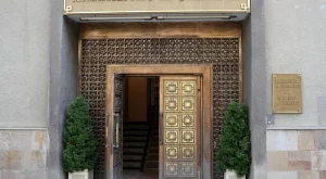 2013/10/01/0994779001380636115