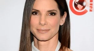 Сандра Бълок осинови второ дете