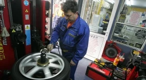 КЗП: Избягвайте автосервизите в съмнителни гаражи