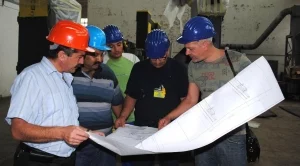 Скромен ръст при промишлеността и търговията, спад в строителството