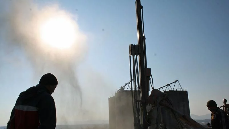 Активизиране на сондажната дейност в САЩ понижи цената на петрола