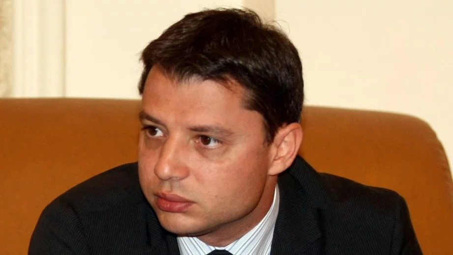 Делян Добрев се отказа от имунитета си 