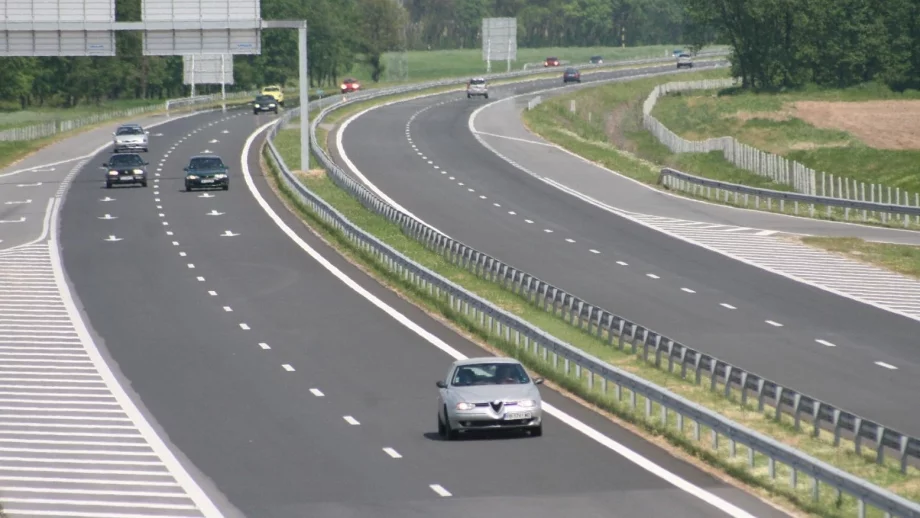 Тол таксите ще са валидни от 2018 г. 