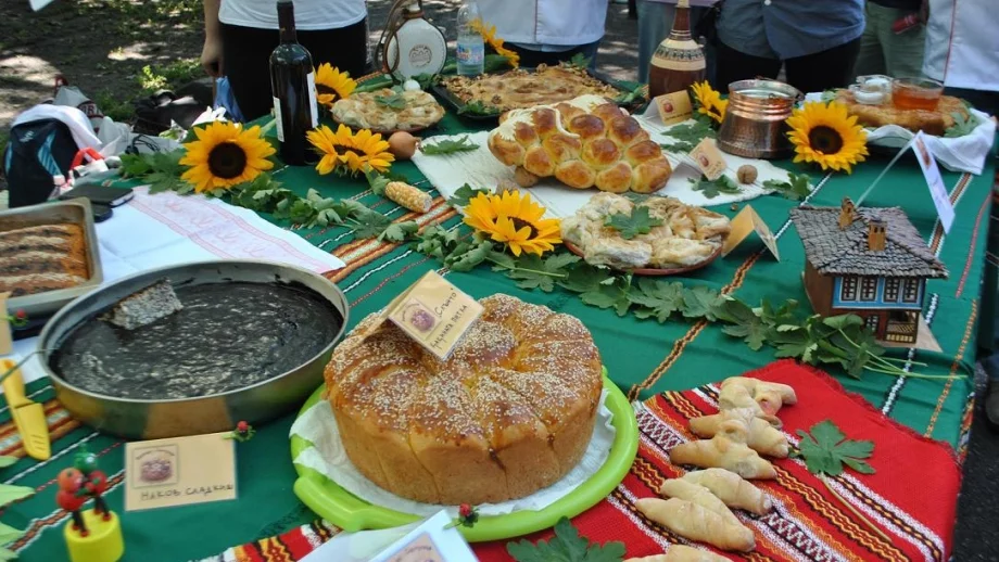 Експерт: Празничната трапеза ще ни струва с 10% по-малко